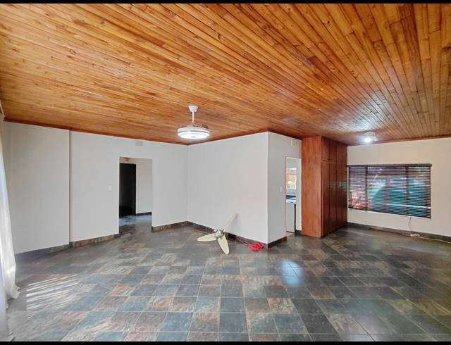 4 BEDROOM FREESTANDING FOR SALE IN CHROOMPARK